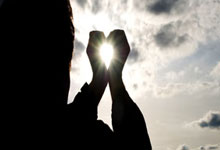 尤文图斯遗憾止步欧冠强赛事：斑马军团的失落与前瞻