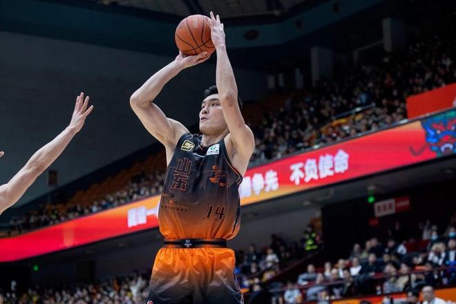 山东男篮再战福建队，实力拼争胜计划(山东男篮福建男篮)