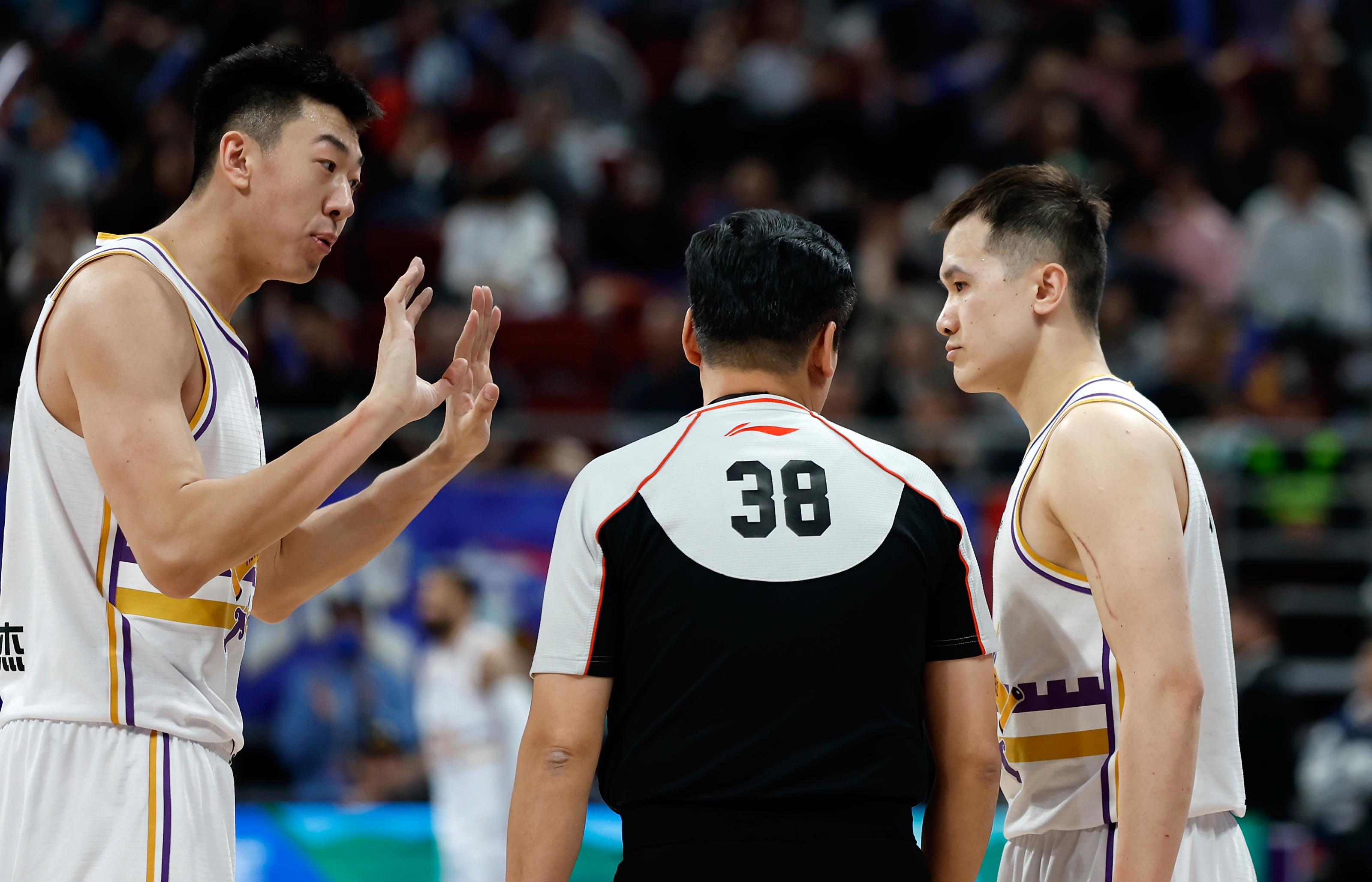 张帆22分北控力克深圳库马杰15+12山东胜江苏