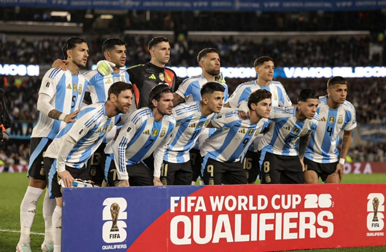 官方认证高级货！FIFA发布恩佐海报世界杯+世俱杯唯一