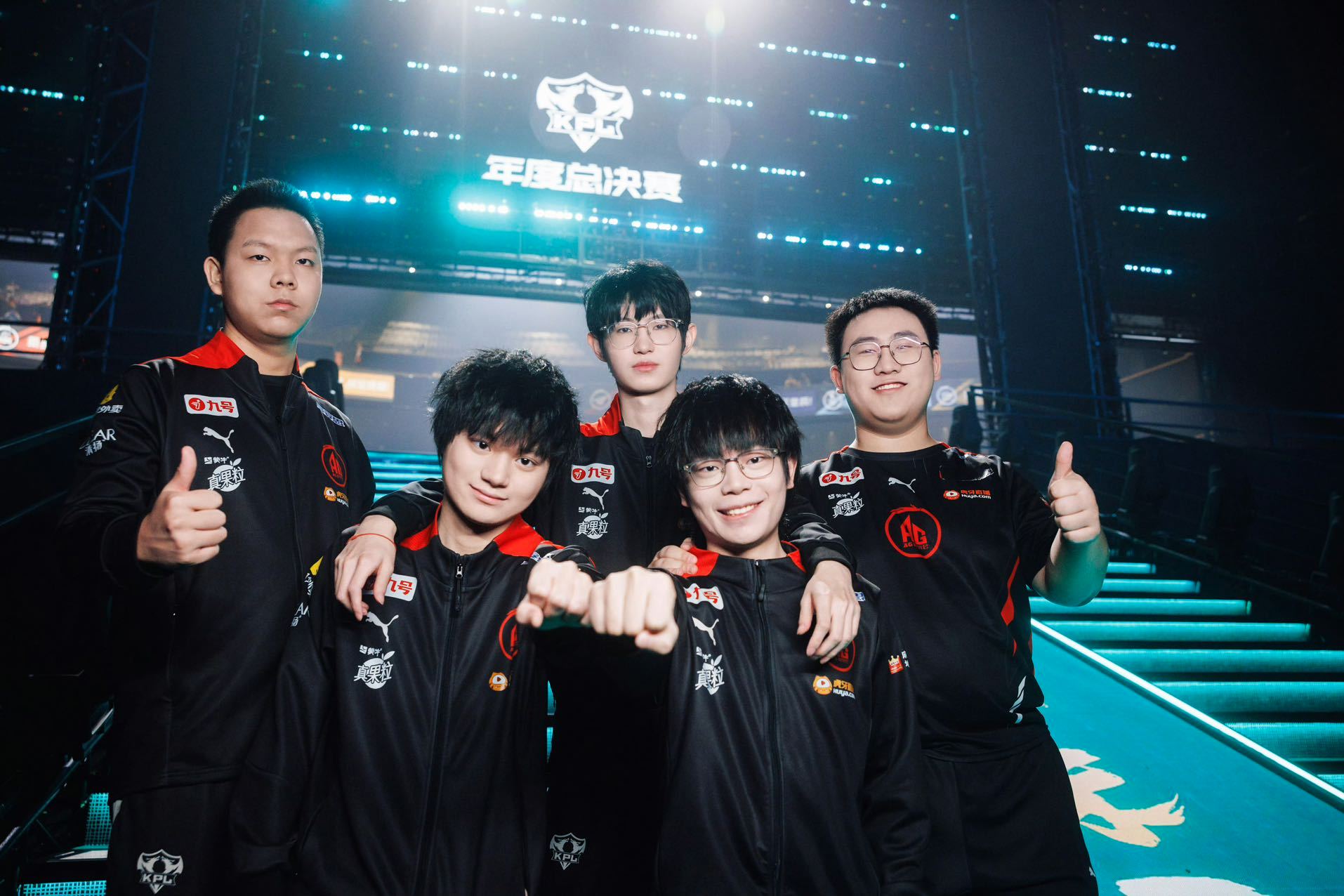 包含狼队发布对阵AG语音-小胖：我玩输出镜吧肯定不会死；SK：就相信你兄弟的词条