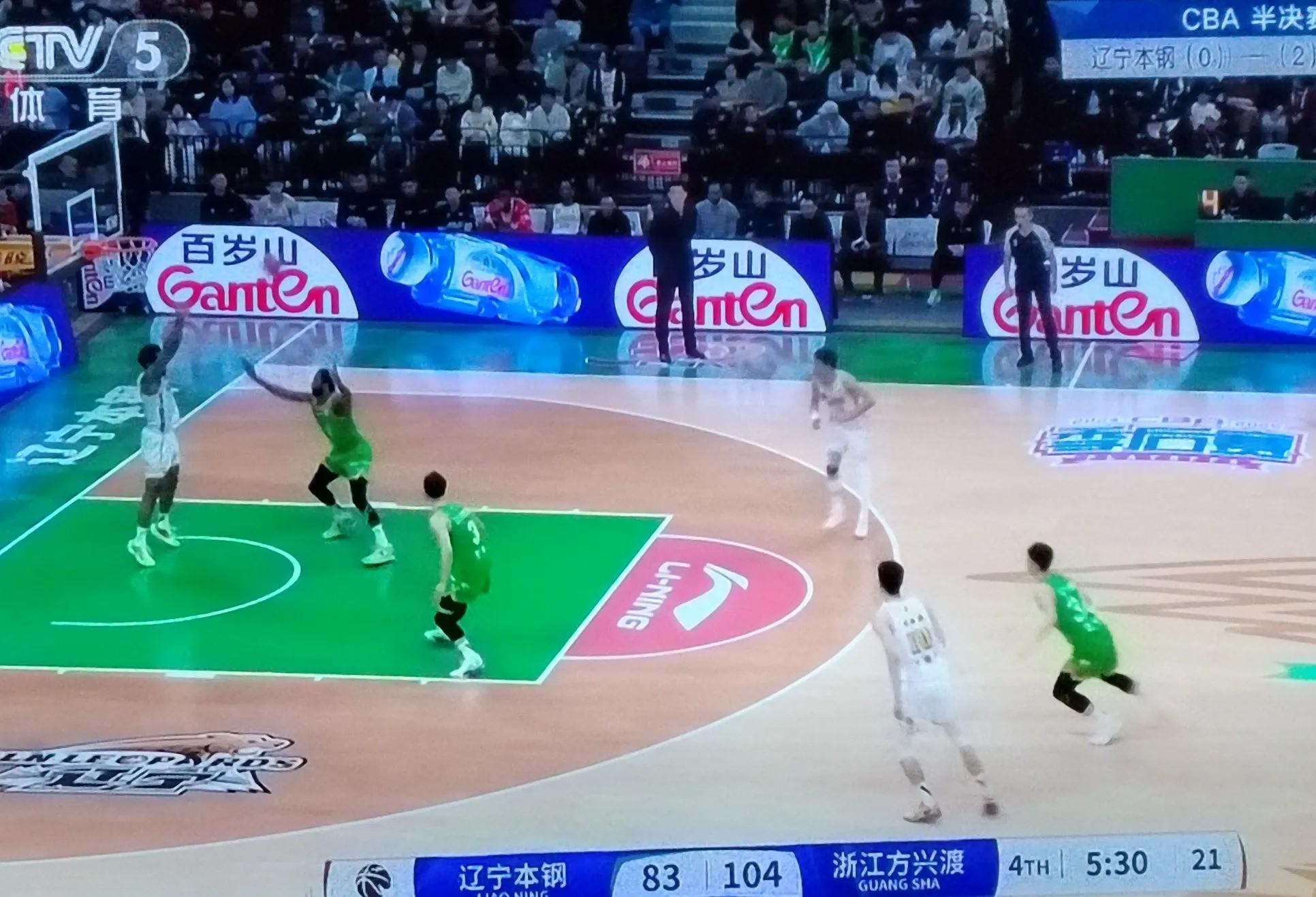 篮网核心失误频传，客场连败瞬间陷困